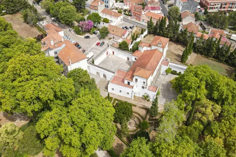 Medieval Ranch/Farm 16th century. Medieval Palace, 10 bedrooms in Belas Used for sale For Super Rich