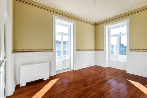 Century House City View Indoor pool, 6 bedrooms in Cedofeita - Porto price for sale For Super Rich