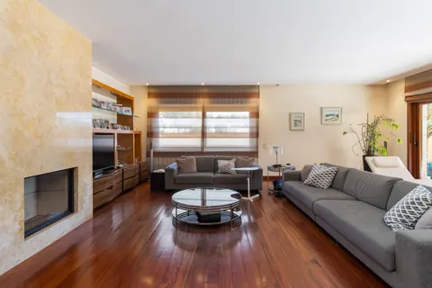 Elegant Villa Panoramic View heated outdoor pool, 5 bedrooms in Porto buy for sale For Super Rich