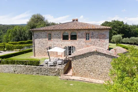 Luxury Complex Business Panoramic View on the hills, 9 bedrooms in Siena - Tuscany property for sale For Super Rich