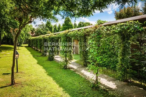 Renovated House Swimming pool and SPA, 14 bedrooms in Oleggio - Lake Maggiore search for sale For Super Rich