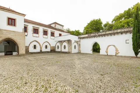 Medieval Ranch/Farm 16th century. Medieval Palace, 10 bedrooms in Belas available for sale For Super Rich