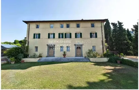 Historic Villa Panoramic View Swimming pool, 8 bedrooms in Pietrasanta - Tuscany buy for sale For Super Rich
