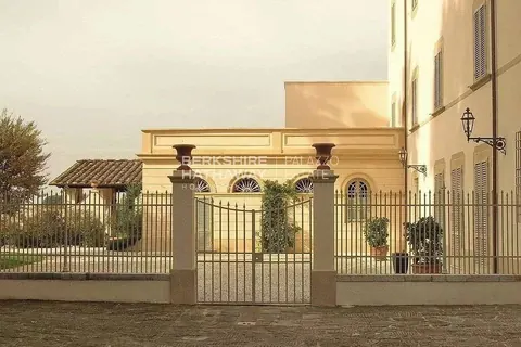 Century 18th House Swimming pool, 15 bedrooms in Pisa best for sale For Super Rich Century 18th House Swimming pool, 15 bedrooms in Pisa best for sale For Super Rich