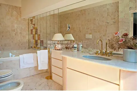 Historic Villa Panoramic View Swimming pool, 8 bedrooms in Pietrasanta - Tuscany price for sale For Super Rich