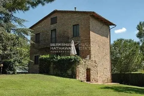 Country Ranch/Farm  vineyard with adjoining cellar, 23 bedrooms in Castelfiorentino available for sale For Super Rich