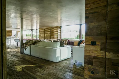 Luxury Penthouse Panoramic 200 sqm balcony and 360 degree view Outdoor jacuzzi & Spa, 4 bedrooms in St-Moritz exclusive for sale For Super Rich Luxury Penthouse Panoramic 200 sqm balcony and 360 degree view Outdoor jacuzzi & Spa, 4 bedrooms in St-Moritz exclusive for sale For Super Rich