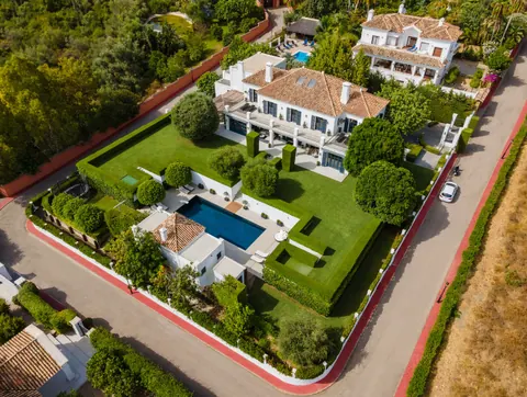 Elegant Villa breathtaking views of the majestic Sierra Blanca heated indoor pool, jacuzzi, sauna, massage room, 7 bedrooms in Sierra Blanca - The Golden Mile Marbella