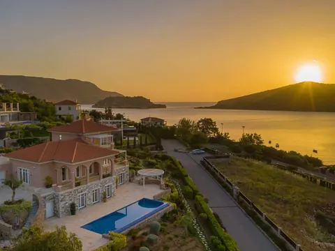 Premium Villa Panoramic View, 3-minute walk from the private beach, 6 bedrooms in Crete New for sale For Super Rich