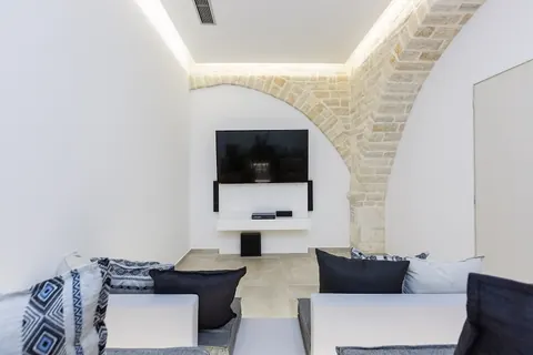 Luxury Villa Beach Front Sea View, 6 bedrooms in Bali Rethymno value for sale For Super Rich