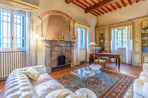 Elegant Villa Panoramic View Vineyards view, 15 bedrooms in Firenze Toscana best for sale For Super Rich