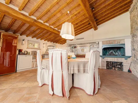 Luxury Complex Business Panoramic View on the hills, 9 bedrooms in Siena - Tuscany ads for sale For Super Rich