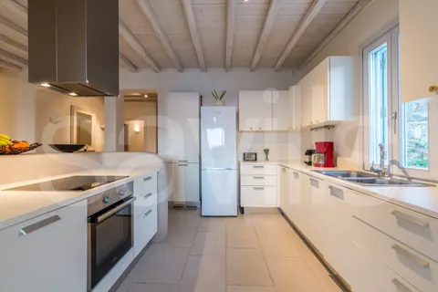 Luxury Villa Amazing views to the Aegean sea Pool & jacuzzi, 9 bedrooms in Mykonos real estate for sale For Super Rich