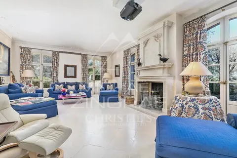 Palladian Style Villa Panoramic View 800 Olive trees, 9 bedrooms in Grasse - French Riviera buy for sale For Super Rich