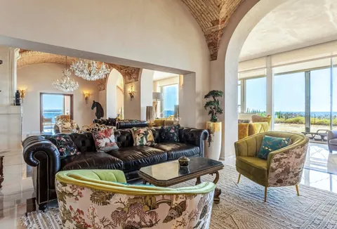 ONE-OF-THE-KIND Villa Beach Front Panoramic View, 7 bedrooms in Lagos Classified ads for sale For Super Rich
