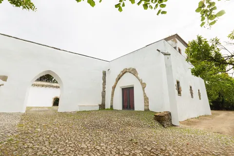 Medieval Ranch/Farm 16th century. Medieval Palace, 10 bedrooms in Belas property for sale For Super Rich