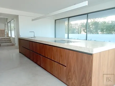 Modern House Panoramic View 20m outdoor swimming pool, 6 bedrooms in Sintra deal for sale For Super Rich