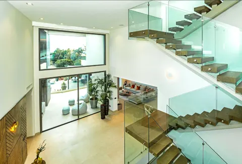 High-end Villa 10 cars Indoor & outdoor pool & sauna, 6 bedrooms in Benahavis - La Zagaleta - Marbella Classified ads for sale For Super Rich