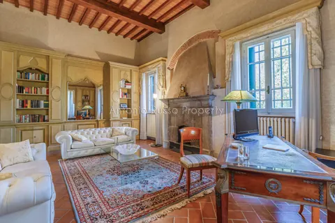 Elegant Villa Panoramic View Vineyards view, 15 bedrooms in Firenze Toscana price for sale For Super Rich