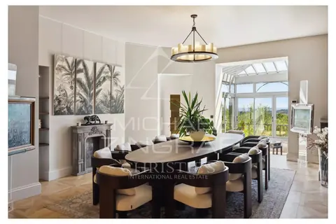 Bastide Villa Built 1920 hillside panoramic view of the sea and the Esterel mountains, 13 bedrooms in Mougins - French Riviera top for sale For Super Rich