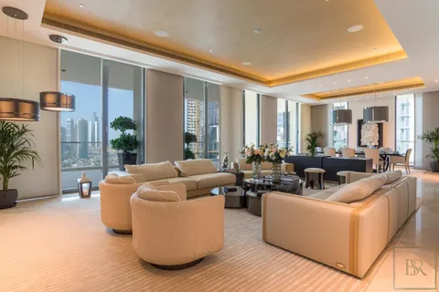 Luxury Penthouse Panoramic View The 118 in Downtown, 6 bedrooms in Dubai buy for sale For Super Rich
