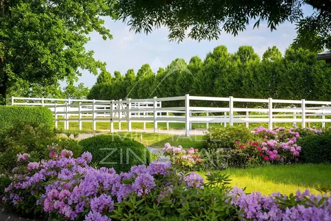 Country Ranch/Farm Land of Horses-Gestüt Peterhof wellness center, +10 bedrooms in Perl exclusive for sale For Super Rich Country Ranch/Farm Land of Horses-Gestüt Peterhof wellness center, +10 bedrooms in Perl exclusive for sale For Super Rich