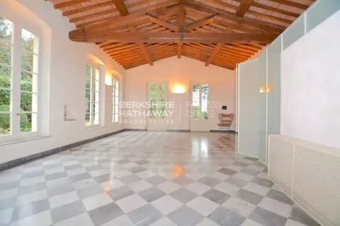 Century 18th House Swimming pool, 15 bedrooms in Pisa real estate for sale For Super Rich Century 18th House Swimming pool, 15 bedrooms in Pisa real estate for sale For Super Rich