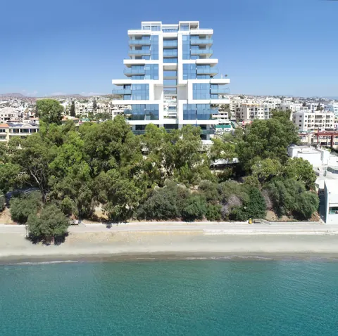 Luxury Penthouse Beach Front FIRST LINE of the sea, 4 bedrooms in Limassol available for sale For Super Rich