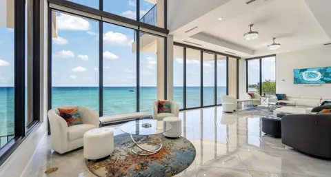 Luxury Villa Beach Front Caribbean Sea views, 5 bedrooms in Seven Mile Beach deal for sale For Super Rich Luxury Villa Beach Front Caribbean Sea views, 5 bedrooms in Seven Mile Beach deal for sale For Super Rich