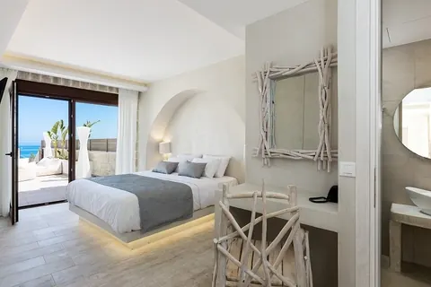Luxury Villa Beach Front Sea View, 6 bedrooms in Bali Rethymno deal for sale For Super Rich
