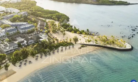 Signature Villa Golf View at The Nine Azuri Golf Course, 3 bedrooms in Haute Rive available for sale For Super Rich