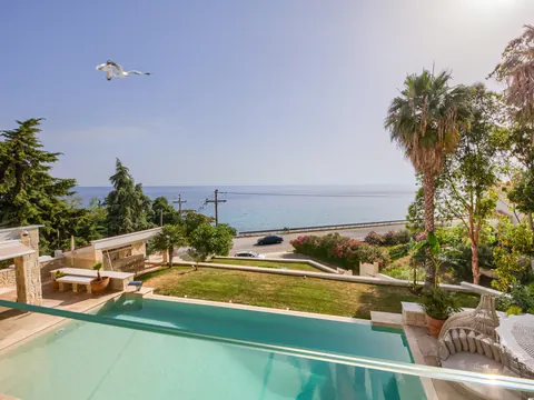 Premium Villa Sea View with a unique view of the Aegean Sea, 5 bedrooms in Halkidiki Used for sale For Super Rich