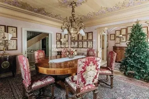 Luxury Villa Mountain View, indoor swimming pool, 7 bedrooms in Cortina d'Ampezzo top for sale For Super Rich