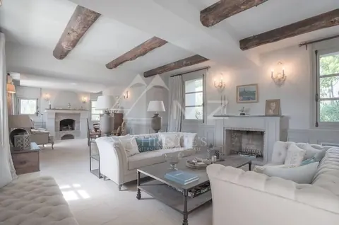 Century Villa 400 year old farm 800m away from the seaside, 7 bedrooms in Antibes - French Riviera search for sale For Super Rich