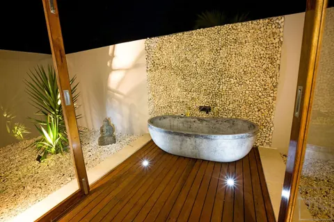 Luxury House Beach Front Private Beach, 8 bedrooms in Tahiti deal for sale For Super Rich