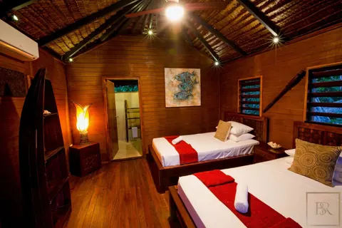 Luxury House Beach Front Private Beach, 8 bedrooms in Tahiti expensive for sale For Super Rich