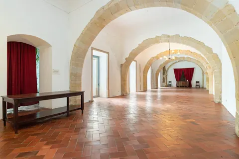 Medieval Ranch/Farm 16th century. Medieval Palace, 10 bedrooms in Belas price for sale For Super Rich