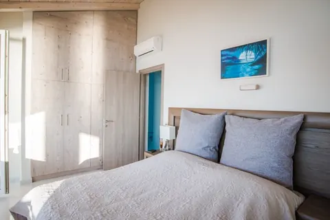 Elegant Villa Beach Front 10 meters from your doorstep, 5 bedrooms in Halkidiki real estate for sale For Super Rich