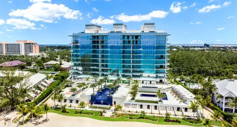 Luxury Penthouse Beach Front Panoramic View, 5 bedrooms in Seven Mile Beach top for sale For Super Rich Luxury Penthouse Beach Front Panoramic View, 5 bedrooms in Seven Mile Beach top for sale For Super Rich