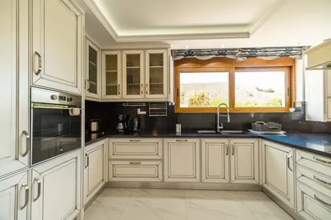 Luxury Villa Beach Front Mountain View, 5 bedrooms in Georgioupolis Apokoronas Chania Crete real estate for sale For Super Rich