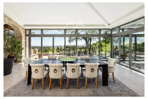 Bastide Villa Built 1920 hillside panoramic view of the sea and the Esterel mountains, 13 bedrooms in Mougins - French Riviera ultra luxury for sale For Super Rich