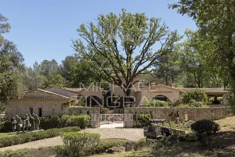 Country Ranch/Farm halfway between Cannes and Monaco haven of peace, 7 bedrooms in Roquefort-les-Pins Classified ads for sale For Super Rich