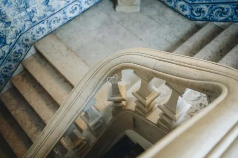 Century House Palace 18th Historic Gem, 7 bedrooms in Lisbon deal for sale For Super Rich