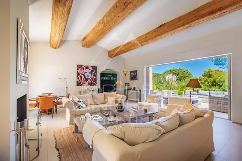 Provençal Villa Tranquility and Nature View Swimming pool, 4 bedrooms in Ramatuelle - French Riviera value for sale For Super Rich