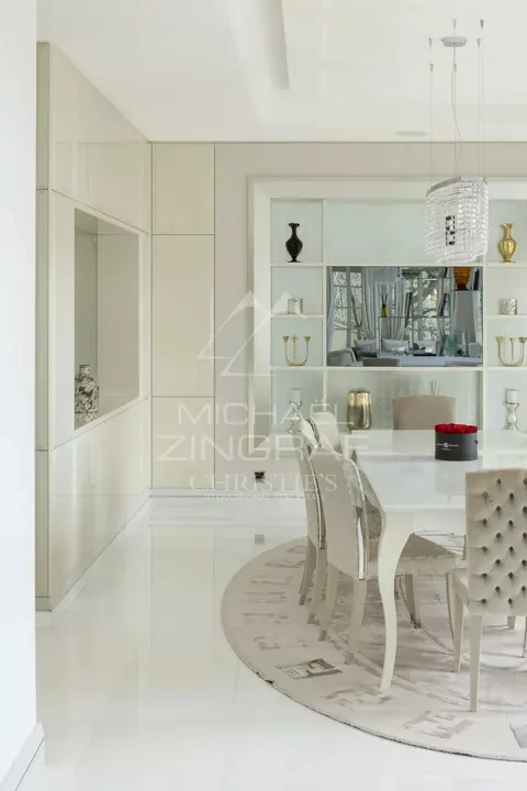 Elegant Villa Breathtaking panoramic views of sea and Monaco Cinema, Fitness, Spa, Pool, 5 bedrooms in Roquebrune Cap Martin expensive for sale For Super Rich