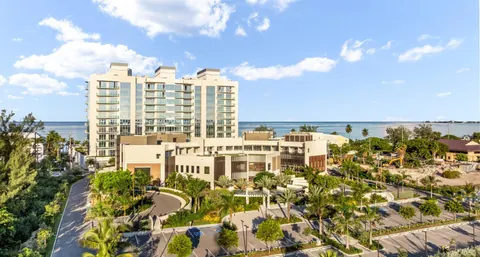 Luxury Penthouse Beach Front Panoramic View, 5 bedrooms in Seven Mile Beach luxury for sale For Super Rich Luxury Penthouse Beach Front Panoramic View, 5 bedrooms in Seven Mile Beach luxury for sale For Super Rich