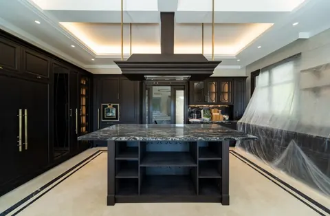 Elegant Villa Sierra Blanca Turkish bath, 6 bedrooms in Golden Mile - Marbella luxury for sale For Super Rich