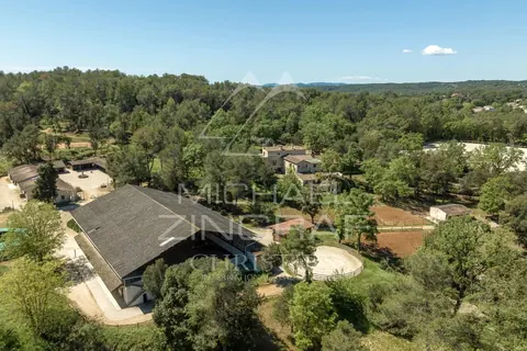 Country Ranch/Farm halfway between Cannes and Monaco haven of peace, 7 bedrooms in Roquefort-les-Pins search for sale For Super Rich