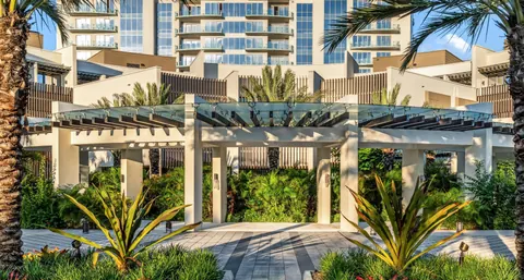 Luxury Penthouse Beach Front Panoramic View, 5 bedrooms in Seven Mile Beach ultra luxury for sale For Super Rich Luxury Penthouse Beach Front Panoramic View, 5 bedrooms in Seven Mile Beach ultra luxury for sale For Super Rich
