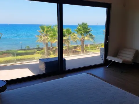 Elegant House Seafront, sea views Infinity edge plunge pool, 4 bedrooms in Amathounta Limassol expensive for sale For Super Rich